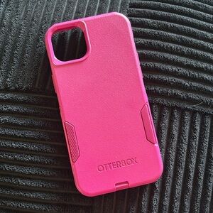 OtterBox Commuter case. iPhone 15/14 plus.